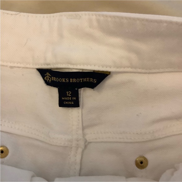 Three pair of ladies jeans - selling as one lot Old Navy, Brooks Brothers - Picture 6 of 9